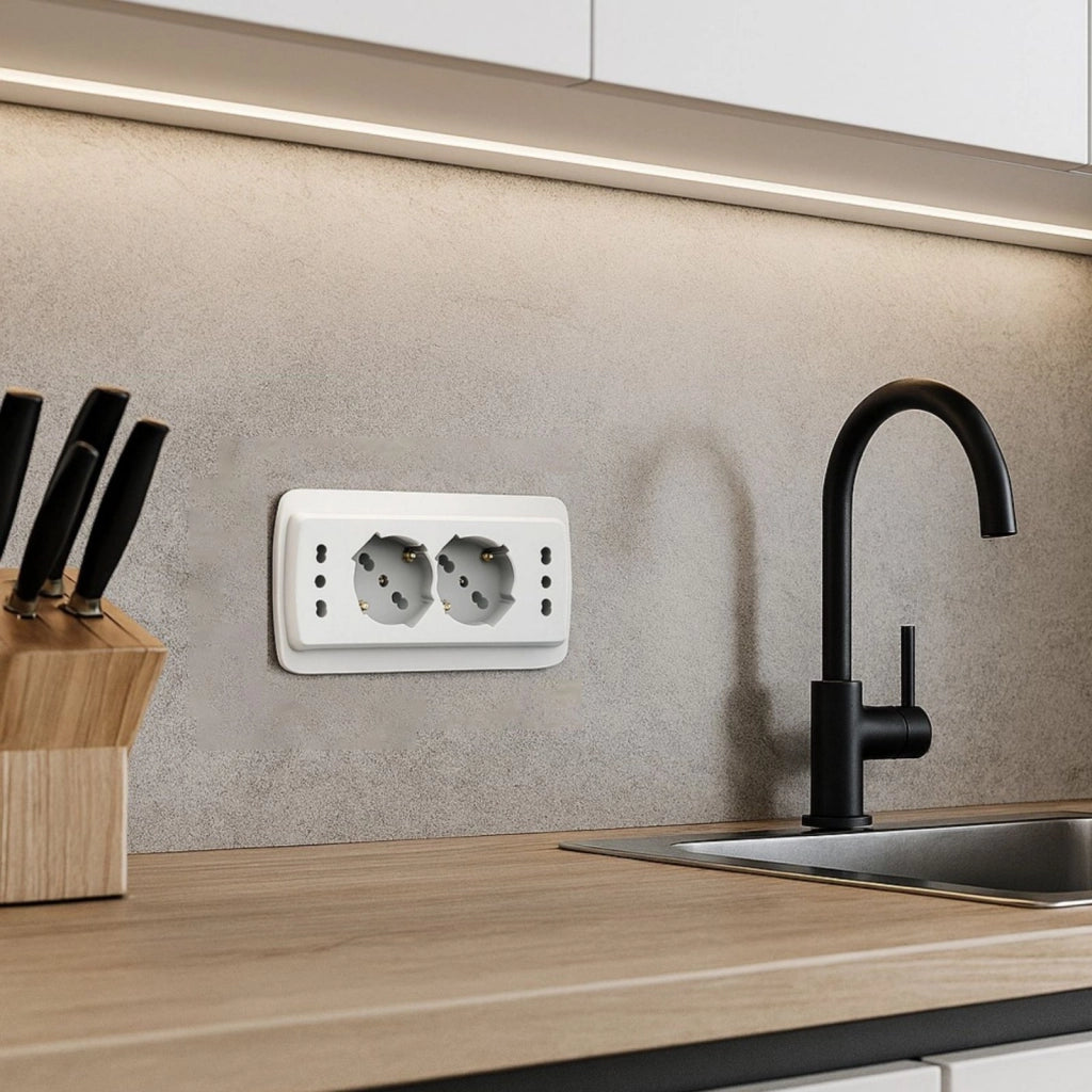 Multipresa Da Incasso Scatola 503 Bianco Opaco, 2 Prese Schuko Universale P40 + 2 Prese Bipasso Italiano 10/16A, 140X80X23mm