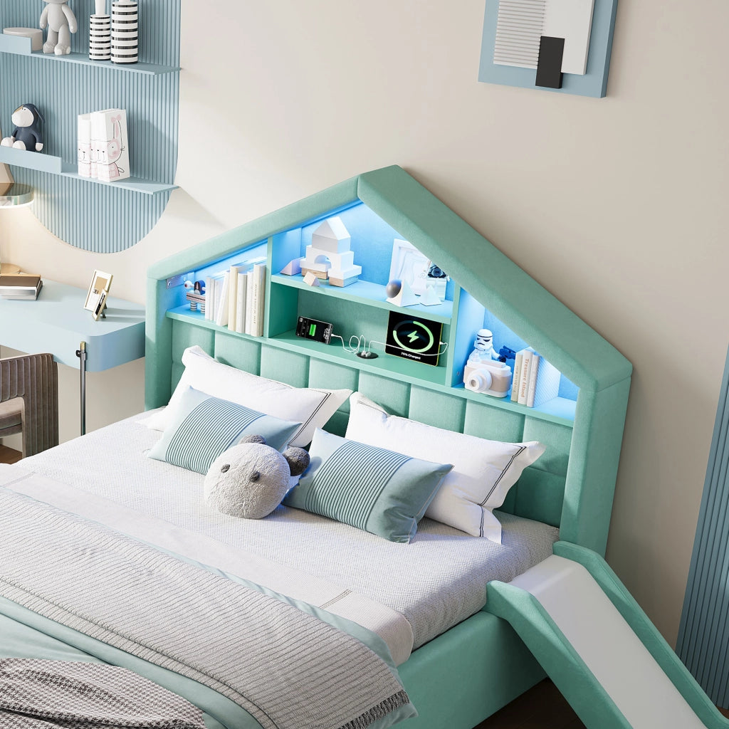 Letto a casetta per bambini 140 × 200 cm con scivolo reversibile, LED e presa, senza materasso, in velluto blu verde