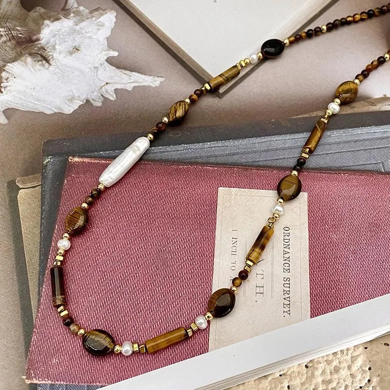 Collana di perle fatte a mano con pietre naturali marroni, regalo di Natale o di compleanno.