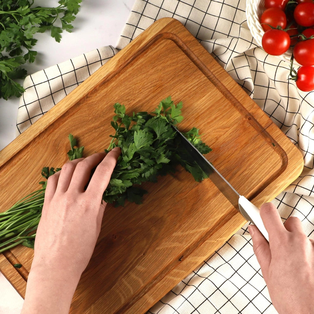 Tagliere da cucina in legno KADAX 35x25 cm, in rovere massello, ideale per servire.