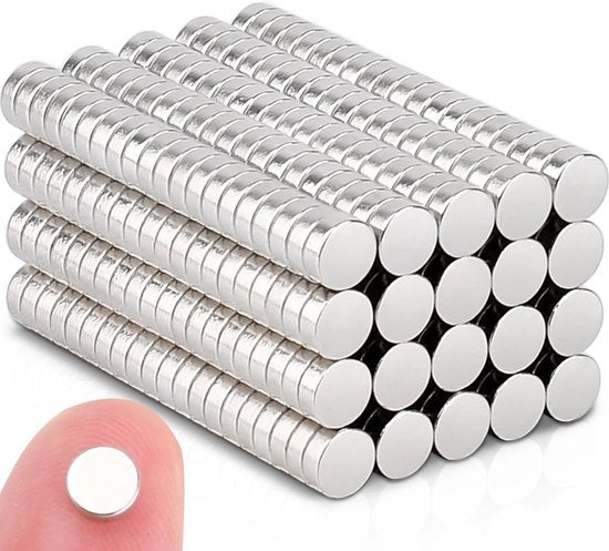 400 pezzi di magneti neodymium rotondi extra forti, 4 x 1,5 mm magneti forti adatti per lavagne magnetiche, frigoriferi, magneti forti per lavagne bianche e molti altri prodotti