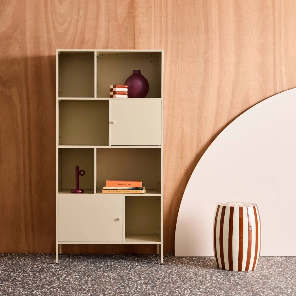 Credenza industriale in metallo con 8 scomparti, crema