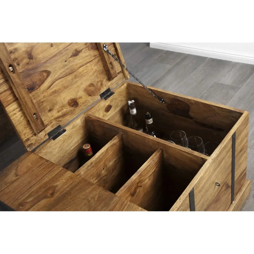 Tavolino da salotto baule TRESORO 100 cm in legno massello di Sheesham con porta bottiglie
