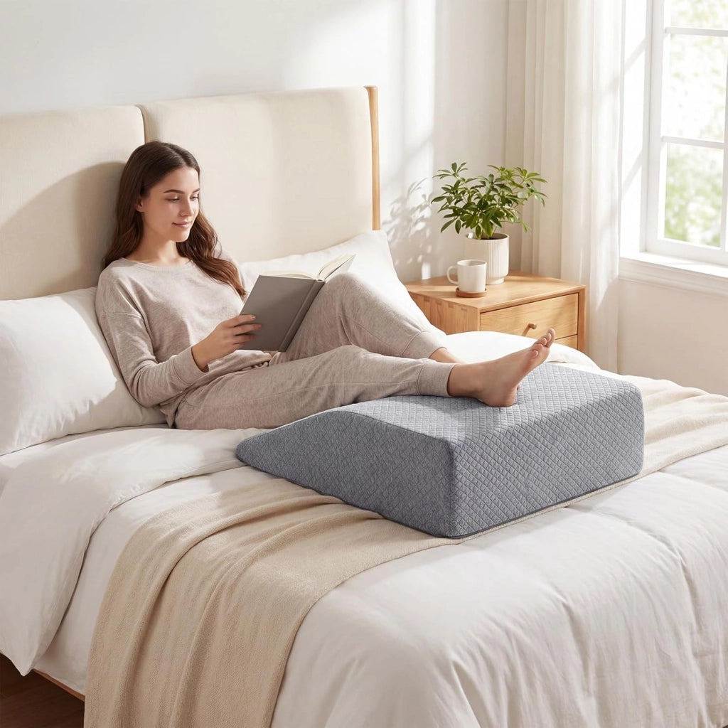 Cuscino per Gambe, Cuscino a Cuneo di Memory Foam, con Rivestimento Traspirante Smontabile, Cuneo in Schiuma per Dopo un Intervento Chirurgico Gravidanza e Lesione (Grigio)