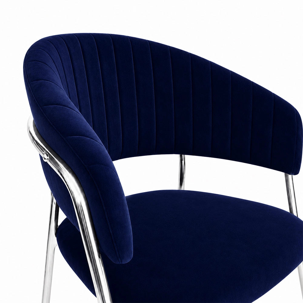 Sedie da pranzo set da 2 Aurelia in velluto blu notte con gambe in ferro cromato