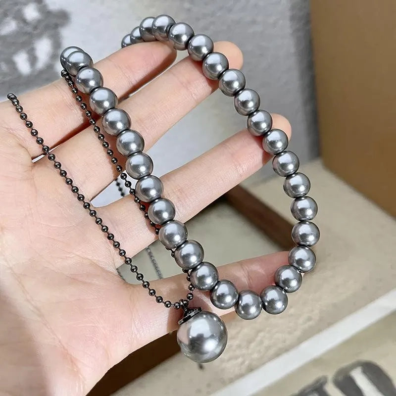 Collana a doppio strato con perle grigie fatta a mano, regalo di Natale o di compleanno.