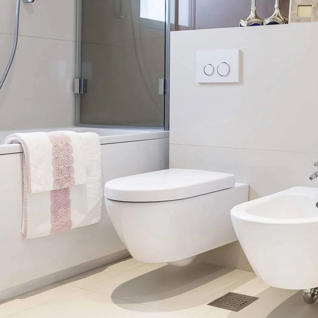 Sedile WC a D con chiusura ammortizzata per bagno di famiglia bianco 19_0000736