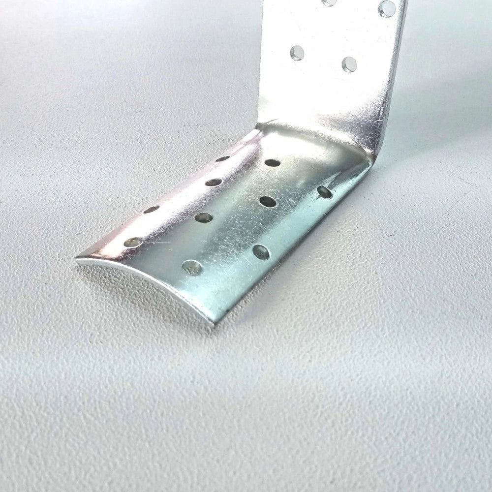 Piastra 100x100mm ad angolo per giunzione di pali tondi e quadri zincata bianca