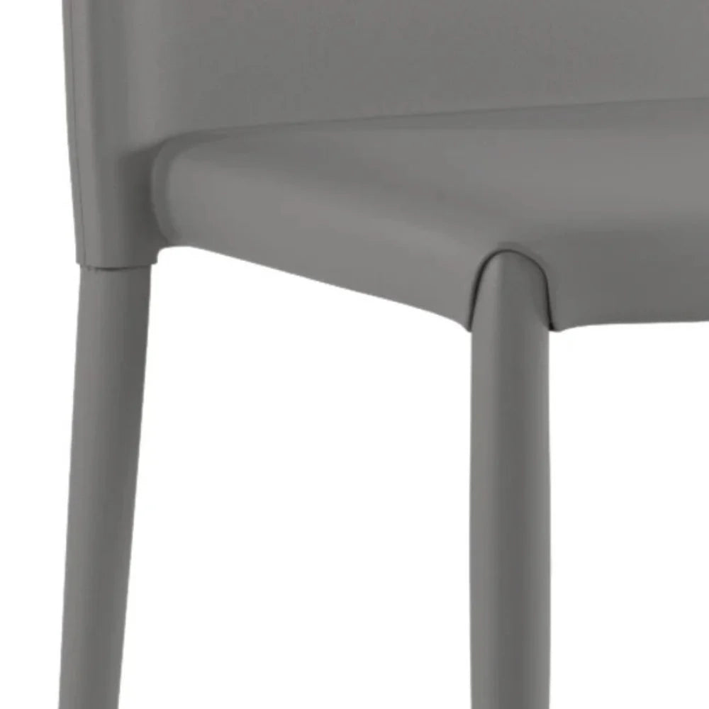 Set di 4 sedie da pranzo impilabili in similpelle grigio chiaro Arianna con struttura in metallo facili da pulire | Duzzle