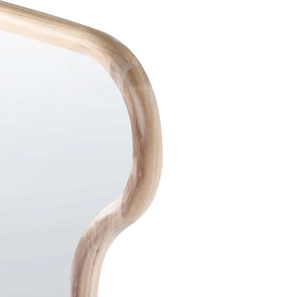 Specchio da parete in legno chiaro con cornice in paulownia e vetro 150 x 69 cm, pezzo d'arredo decorativo irregolare da parete in stile moderno