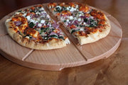 Piatto di servizio in legno per pizza - piatto per pizza con solchi per taglio e preparazione - piatto di servizio in legno - piatto per pizza rotondo - diametro 35 cm | 34,9 cm