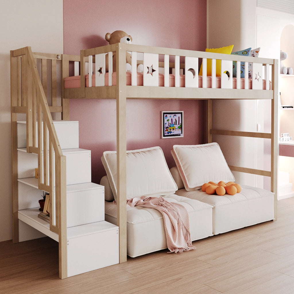 Letto a soppalco 90x200 cm con scala; ripiani e decori luna e stelle in legno naturale e bianco