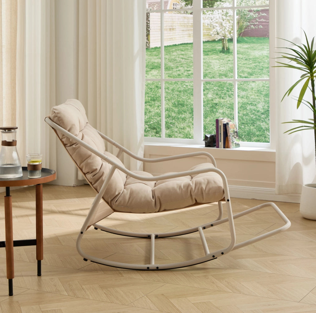 Sedia a dondolo da esterno in acciaio beige con cuscino spesso; portata 130 kg