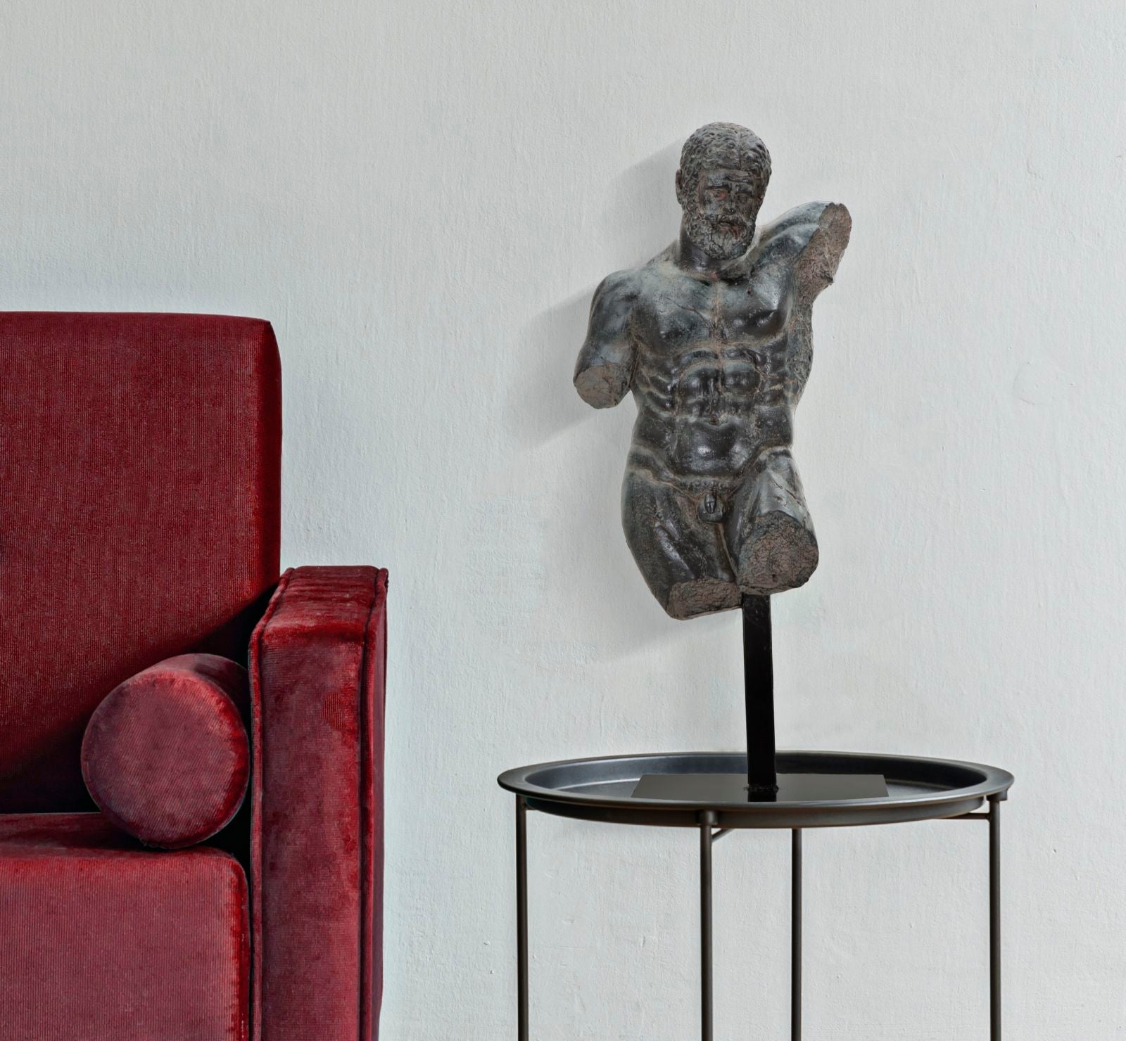 Scultura Museum Man 26x22x57,5 cm in Poliresina e Ferro Nero