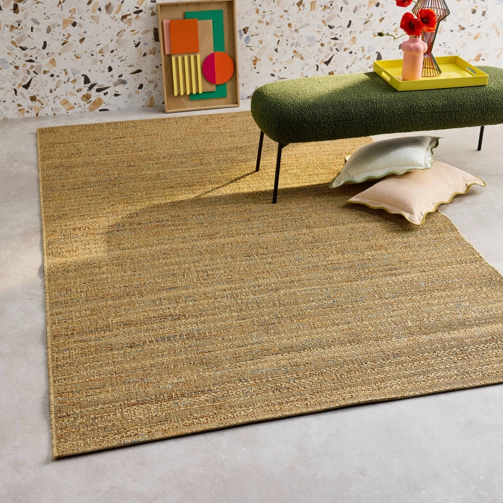 Moquette interna/esterna ad effetto juta chiaro con accenti colorati