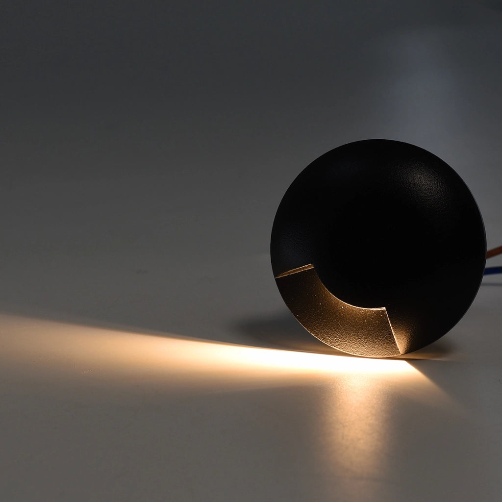FARETTO LED SEGNAPASSO DA ESTERNO IP67 1W LUCE CALDA 3000K - CALPESTABILE TONDO IN ALLUMINIO NERO ILLUMINAZIONE MONODIREZIONALE