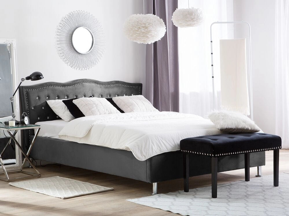 Letto 180 x 200 cm Velluto grigio scuro Cornice imbottita Bottoni in cristallo Poggiatesta