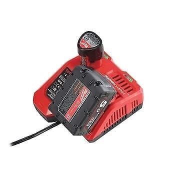 Milwaukee 4932451079 batteria e caricabatteria per utensili elettrici Caricatore per batteria