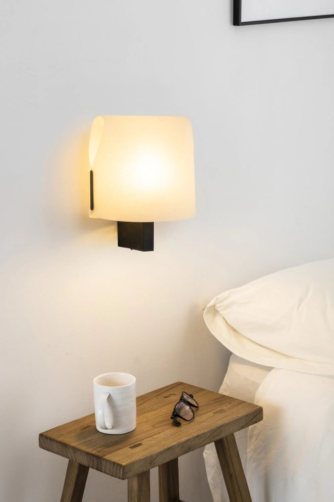 LUANG AP, Applique in Papiro per Interni, Faro Barcelona Colore: Beige