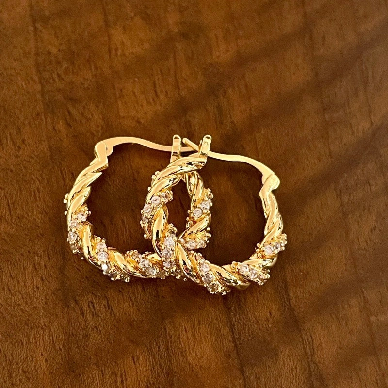 Orecchini a cerchio minimalisti in metallo con strass, in stile retr¨° francese.
