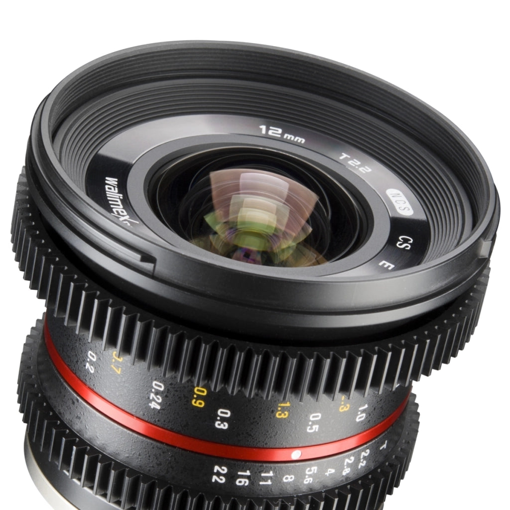 Walimex Pro obiettivo grandangolare 12 mm 1:2.2 VCSC per baionetta compatibile con Sony con attacco E (lenti MC/rivestimento nano, ghiera di ingranaggi, apertura/focus continuo, paraluce rimovibile)