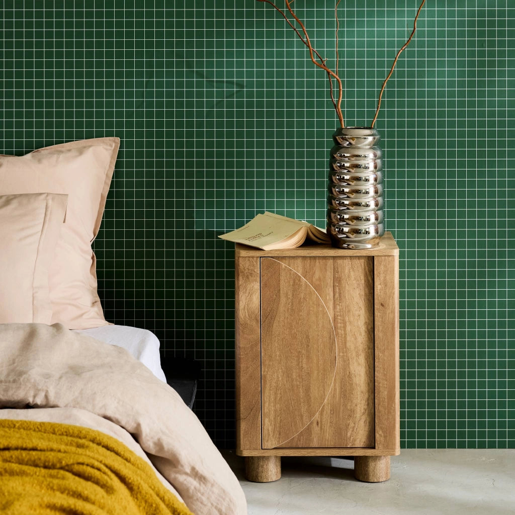 Comodino effetto legno di mango con 1 anta reversibile, effetto legno