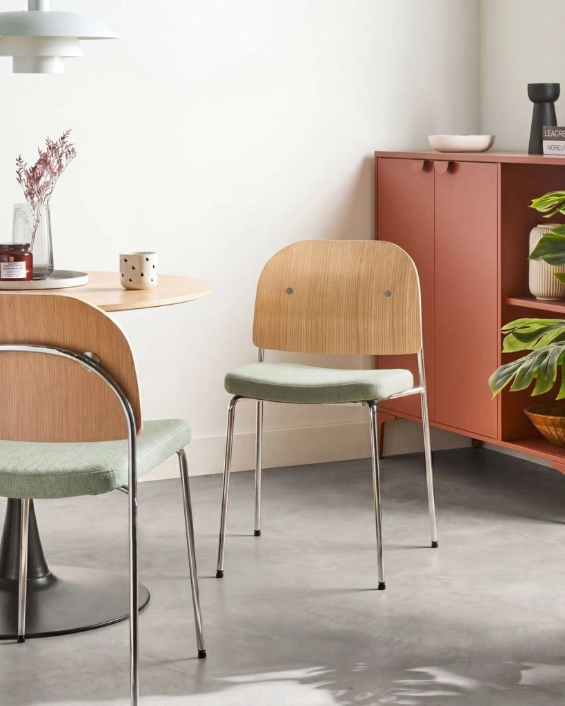 Set di 2 sedie da pranzo schienale in compensato verde e marrone chiaro struttura in metallo seduta imbottita impilabili stile vintage loft