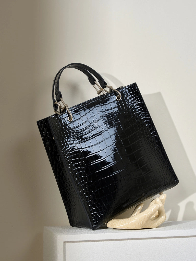 Borsa da donna in pelle di vacchetta con stampa coccodrillo, nera