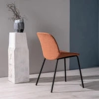 E-STYLO Sedia da pranzo in tessuto ruggine e gambe in metallo nero, 57cm X 46cm H. 80cm.