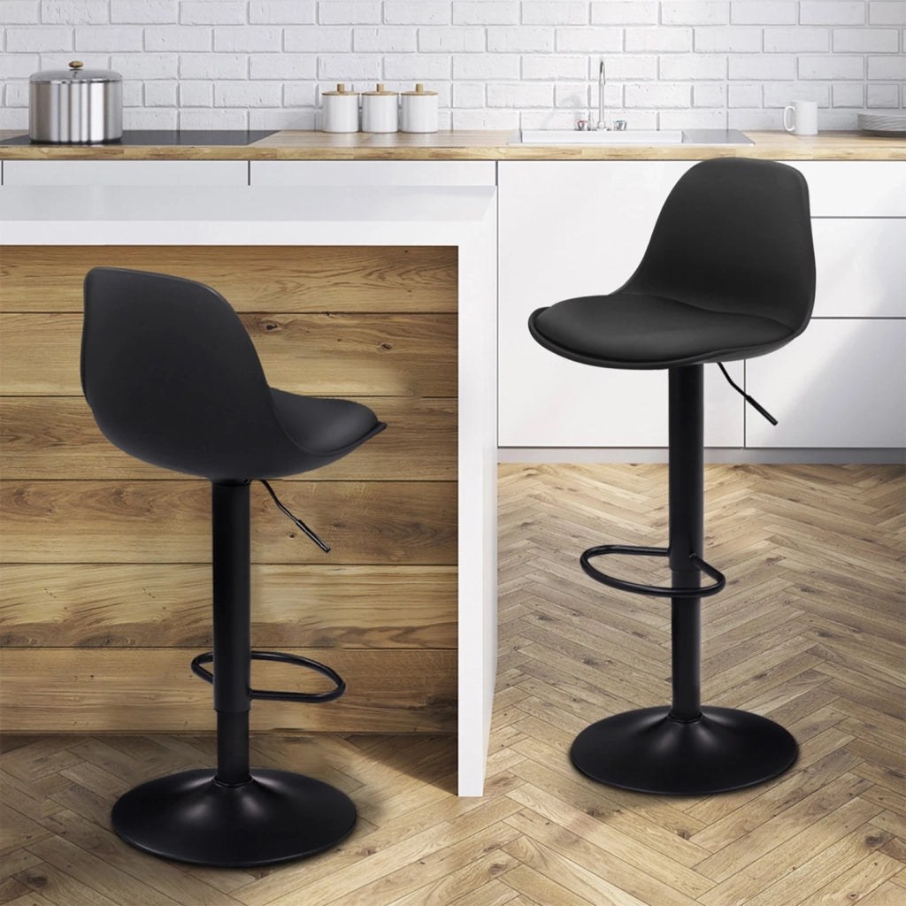 IDMarket - Set di 2 sgabelli da bar KARL design con piede nero