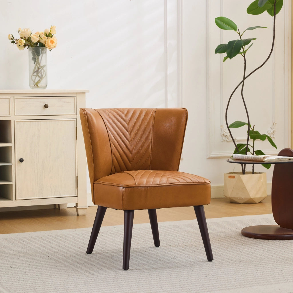 Poltrona lounge in pelle con cuciture diagonali e base in legno, senza braccioli, moderna per interni, marrone chiaro