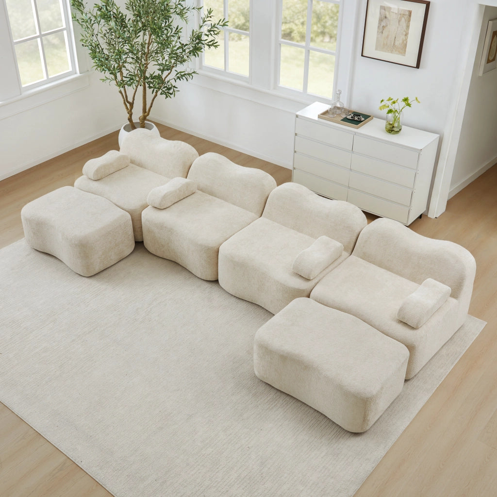 Divano modulare a U 4 posti con 2 pouf design ondulato e cuscino bracciolo mobile in velluto beige 384 × 167 × 70 cm