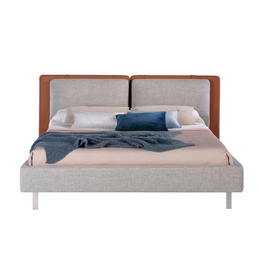 Letto in similpelle marrone e tessuto grigio