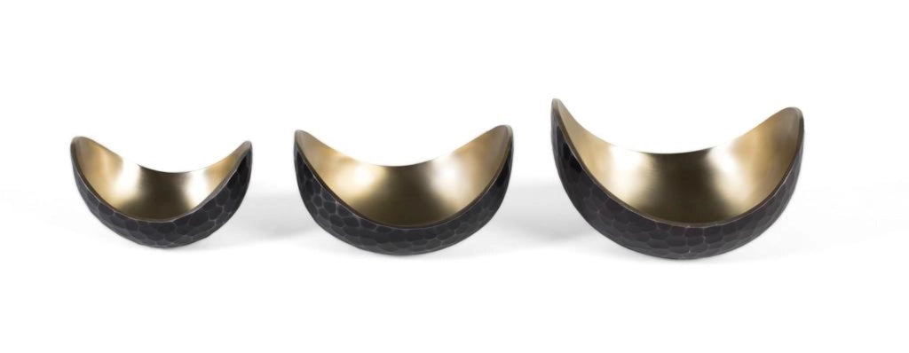 Set di tre ciotole decorative in metallo dorato
