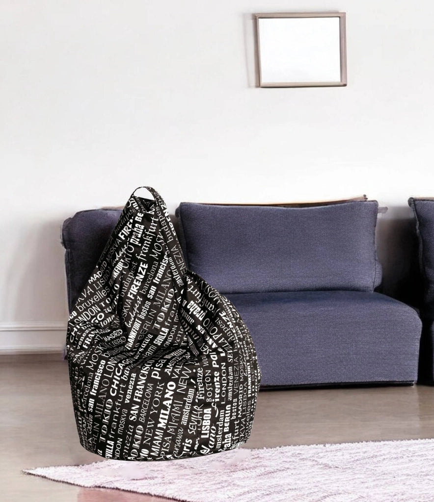 Poltrona a sacco con fantasia con Marisa, colore bianco e nero, Misure 80 x 120 x 80 cm