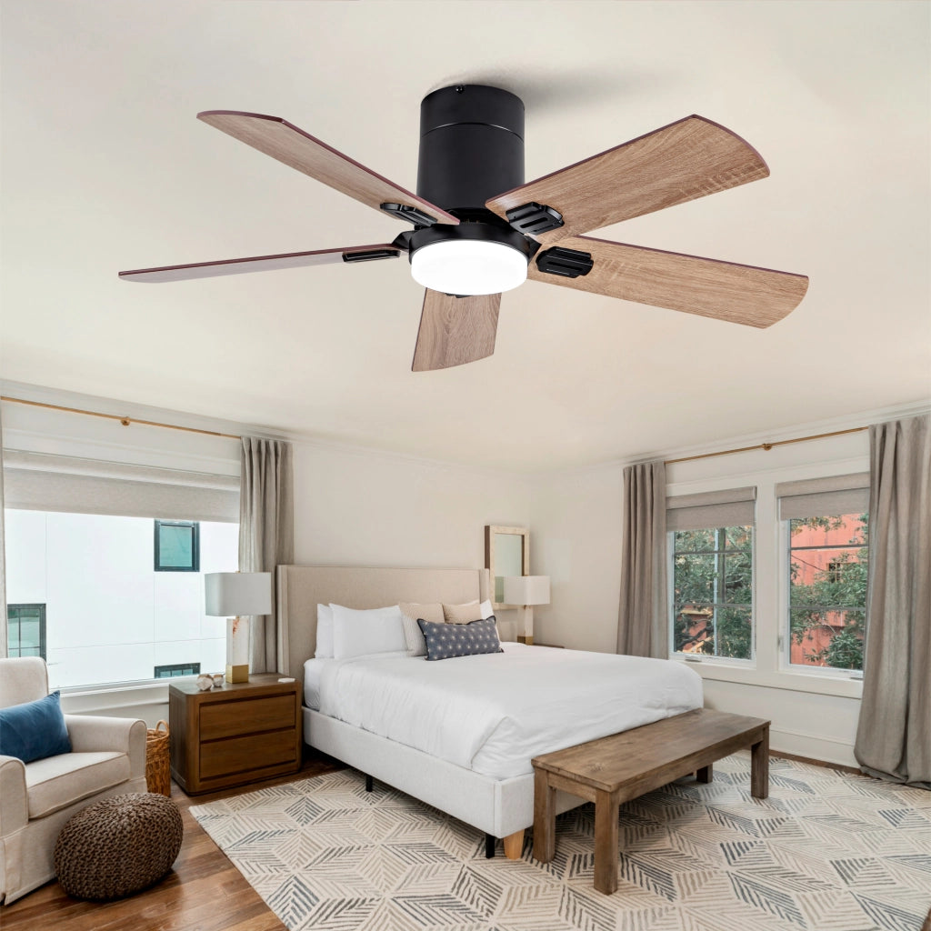 Ventilatore da soffitto a basso profilo con LED dimmerabile e telecomando; nero e noce scuro