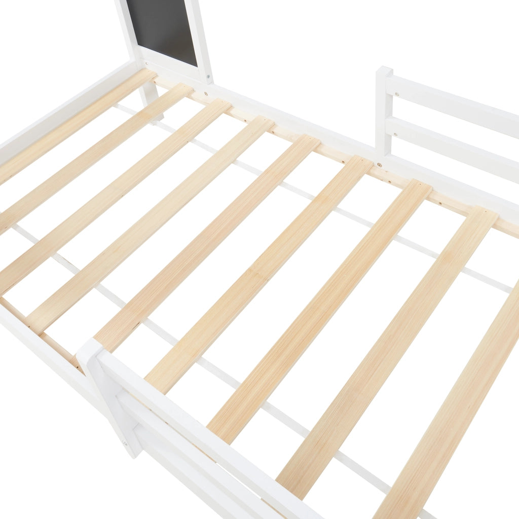 Letto a Casetta Lorenskog per Cameretta con Materasso 90 x 200 cm in Legno di Pino con Barriera Anticaduta - Bianco [en.casa]