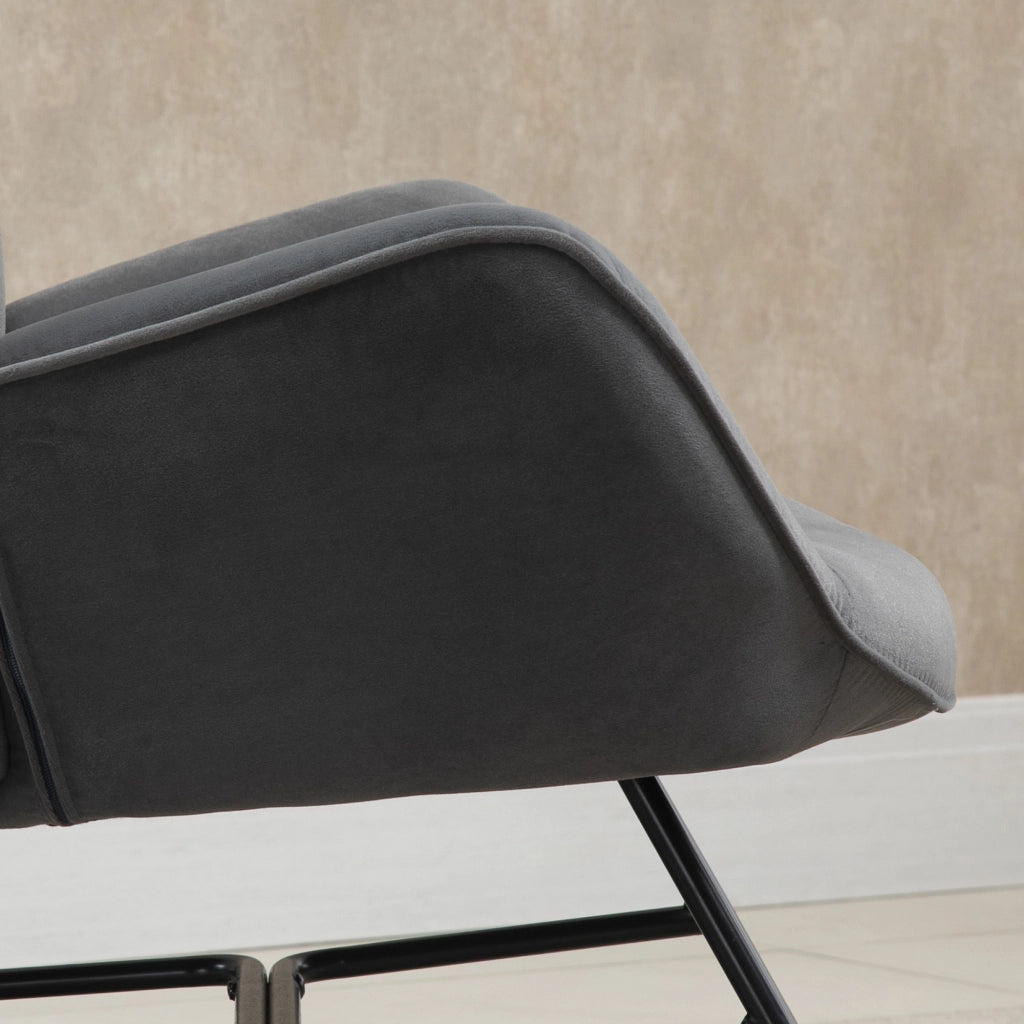 Poltrona a dondolo in poliestere con schienale alto e struttura stabile, grigio scuro 65 × 70 × 96 cm