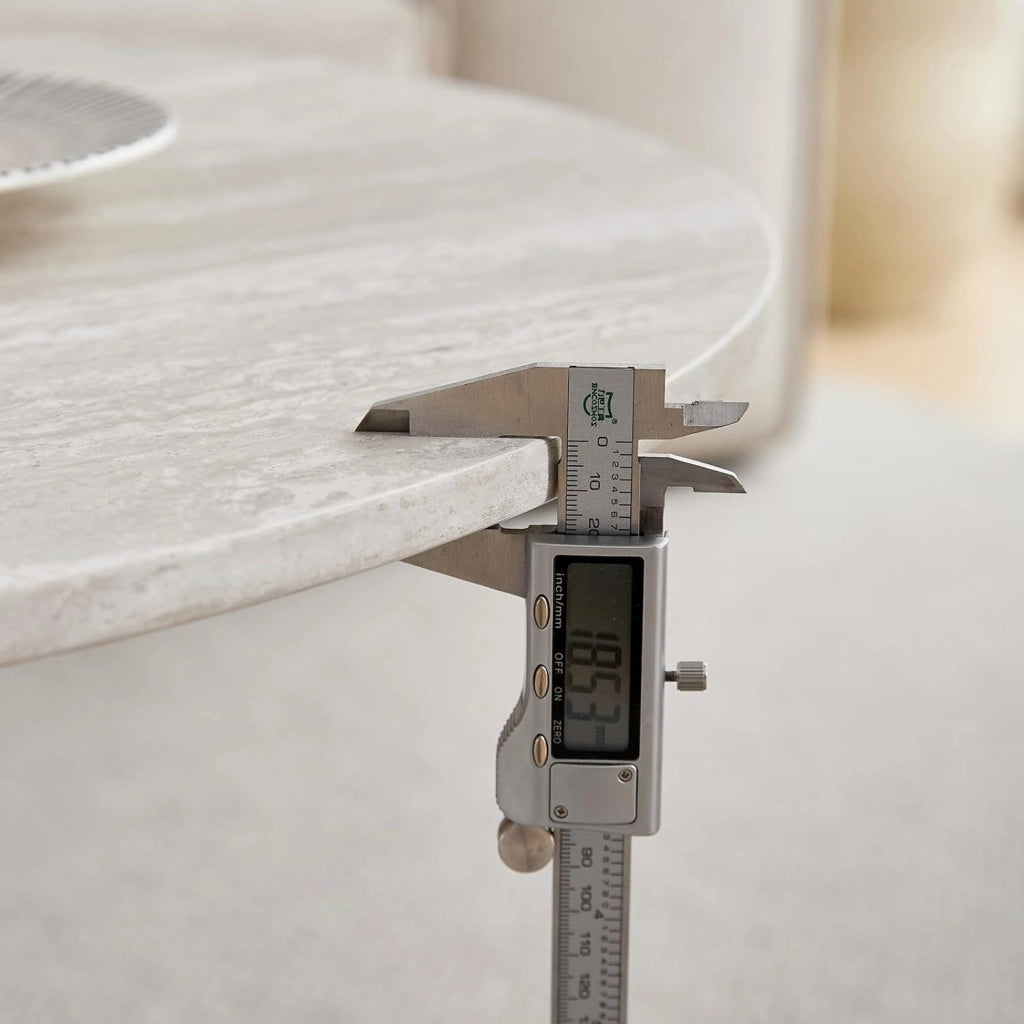 GrandCA HOME Set di 2 Tavolini Rotondi Impilabili con Gambe Cilindriche ed Effetto Travertino Grigio Finto, Tavolino da Caffè in Stile Minimalista Moderno per Soggiorno o Camera da Letto