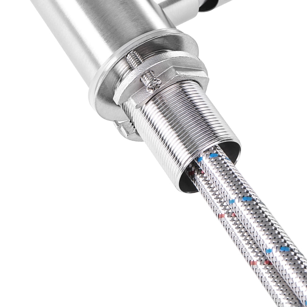 Rubinetto da cucina in acciaio inossidabile argento, miscelatore girevole ed estraibile con aeratore e doccetta, design moderno