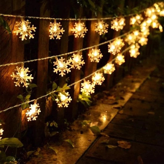 Illuminazione di Natale 6M 40LED Nebbia di Neve Bianco Caldo Illuminazione di Natale per Interno 8 Modelli Impermeabile per Festa di Natale, Esterno, Bambù