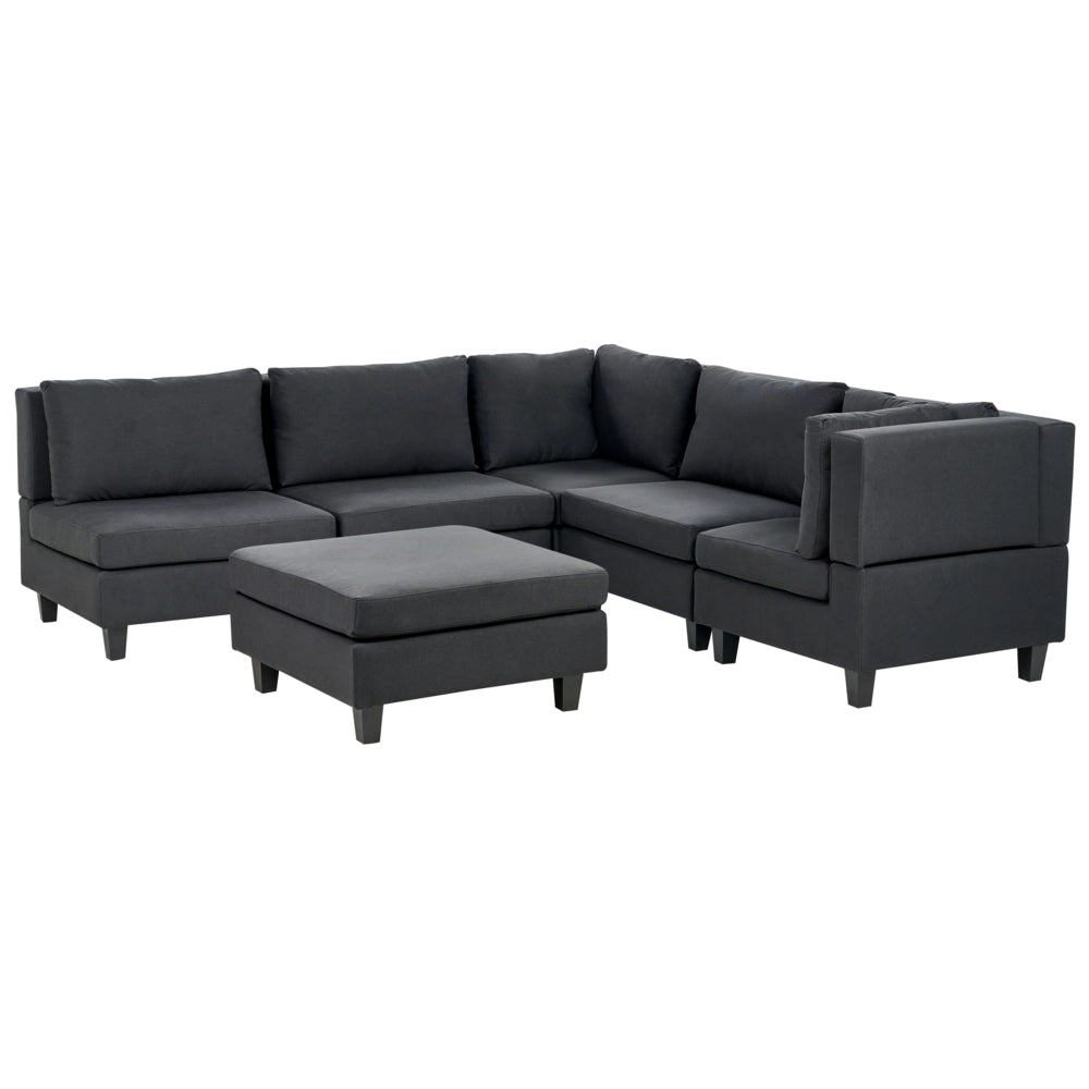 Divano componibile a 5 posti imbottito lato sinistro in tessuto nero con gambe nere e pouf stile moderno