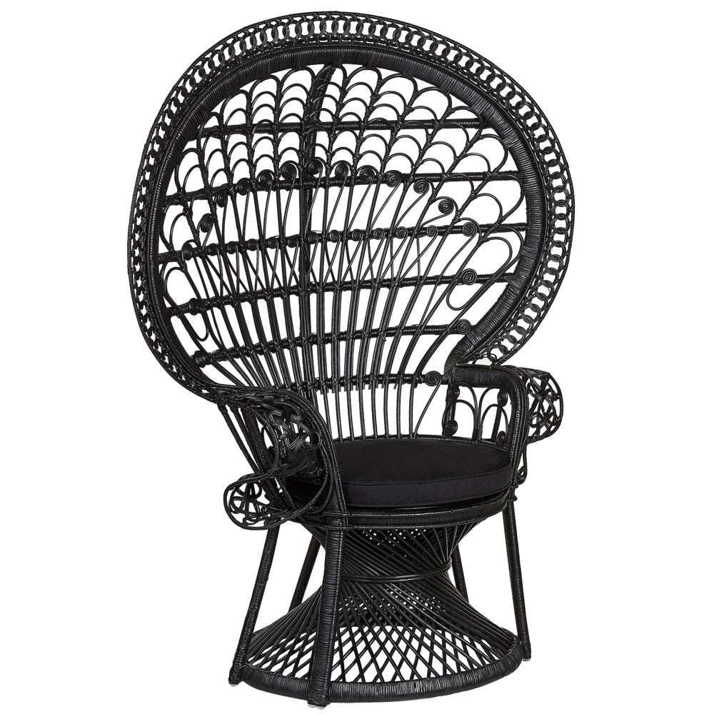 Poltrona rattan nero con cuscino elegante alla moda interni esterni boho coloniale e vintage