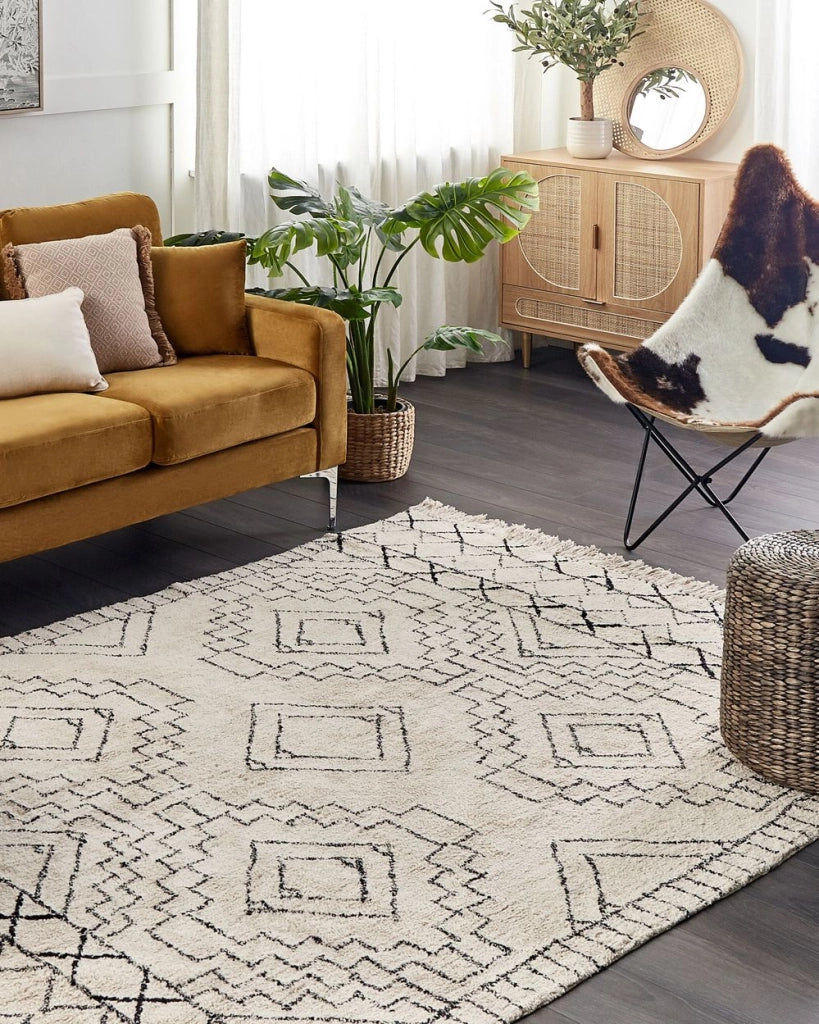 Tappeto in cotone beige e nero motivo azteco 160 x 230 cm camera da letto soggiorno