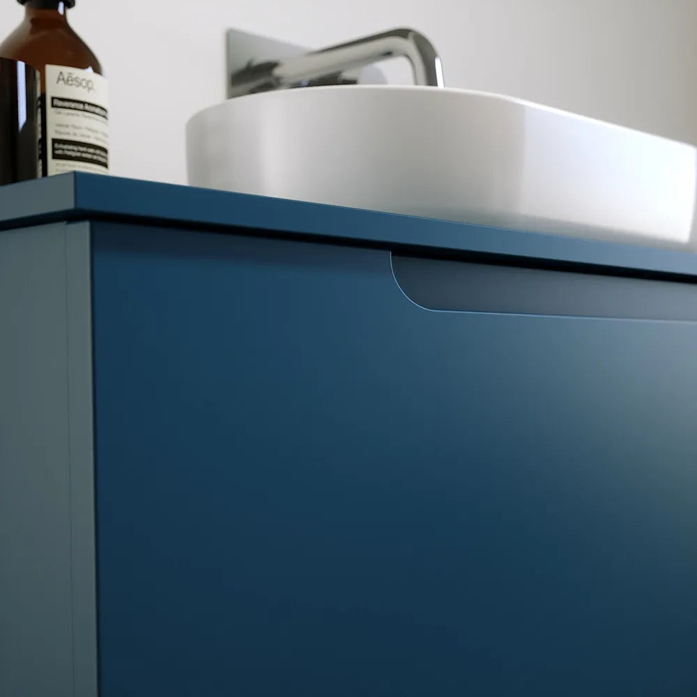 Mobile bagno sospeso 60 cm un cassetto blu zaffiro opaco con top | Ardenne