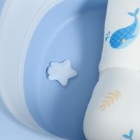 Vaschetta Bagnetto Pieghevole per Bambini 0-6 Anni 83x48x23,5 cm con Cuscino e 2 Ripiani Blu e Bianco