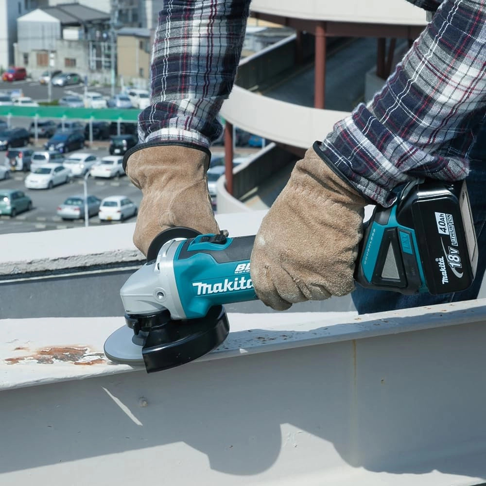 Makita DGA504RMJ - Mini-amoladora a bateria 18V 125 mm litio-ion 4.0 Ah 8500 rpm motor BL