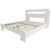 Letto matrimoniale 140×200 cm con testiera con ripiani; LED e prese; senza materasso; legno; bianco