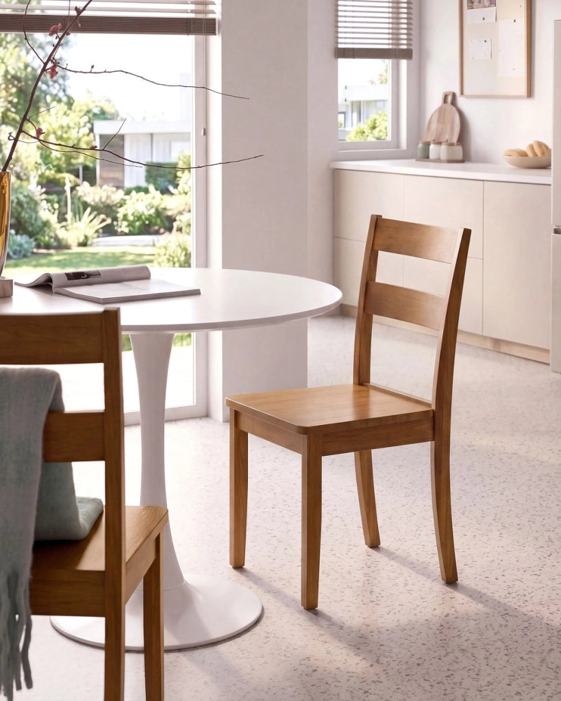 Set di 2 sedie da pranzo in stile cottage con schienale a doghe in legno di gomma marrone