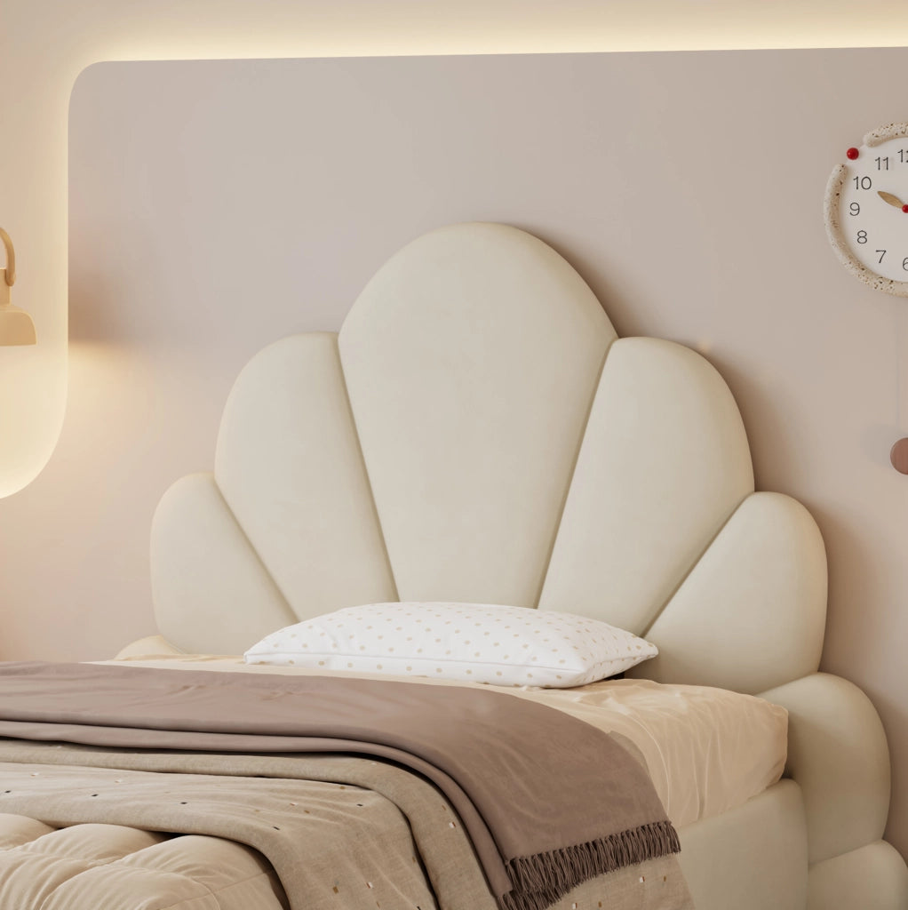 Letto imbottito singolo beige con testiera a petali, 90 x 200 cm